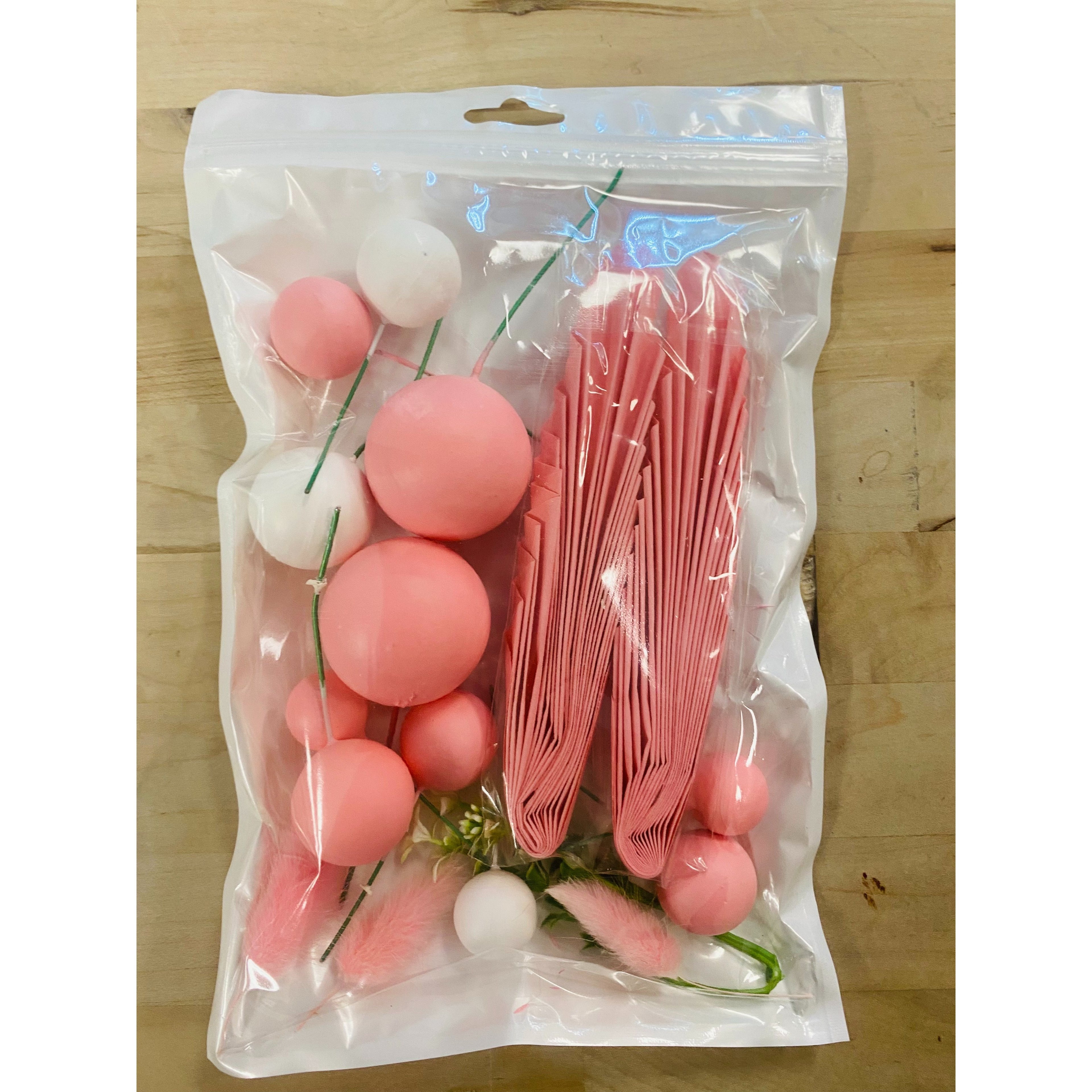 Cake Topper Balls with Palm Leaves